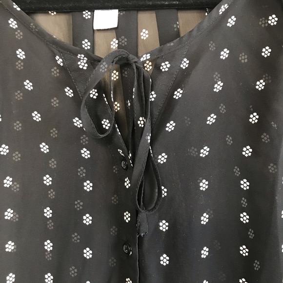 Old Navy Sheer Swiss Flower Blouse - Picture 2 of 5